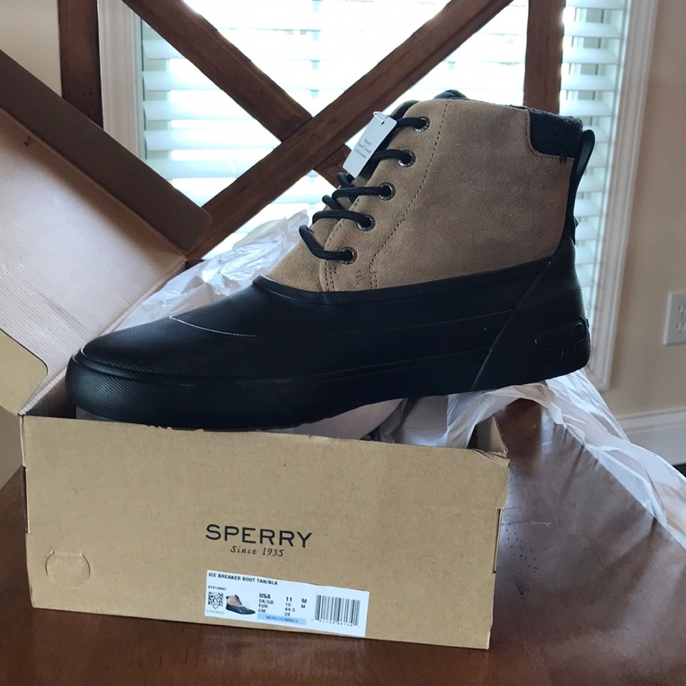 Size 11 Men’s Sperry Ice Breaker Boot